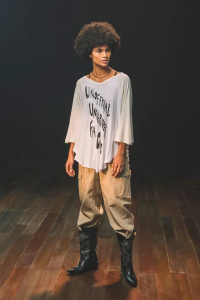 Look 19
